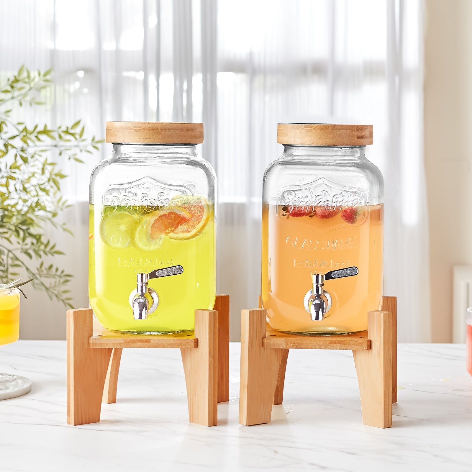 VEVOR Beverage Dispenser, 1 Gallon Drink Dispensers for Parties, 2PC, Glass Juice Dispenser with Stand, Stainless Steel Spigot, Iced Tea Lemonade Juice Water Dispenser, for Restaurants, Hotels, Party